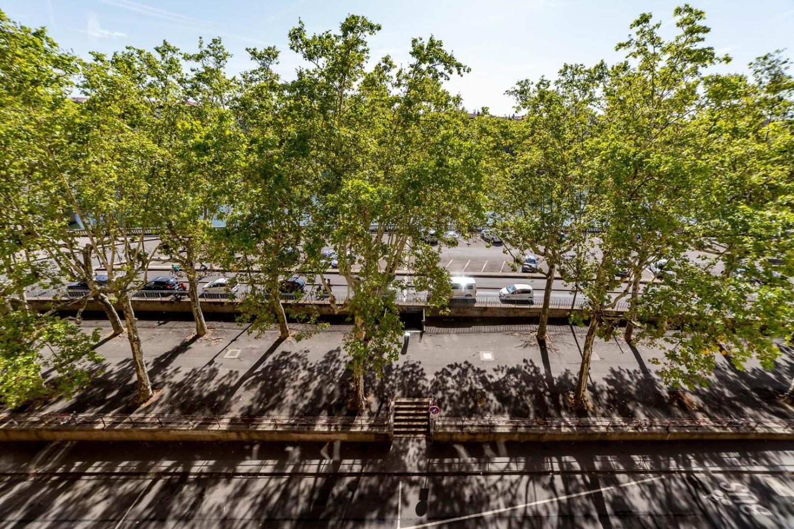 High-End Apartment Overlooking The Quays Ail Lyon Exterior foto